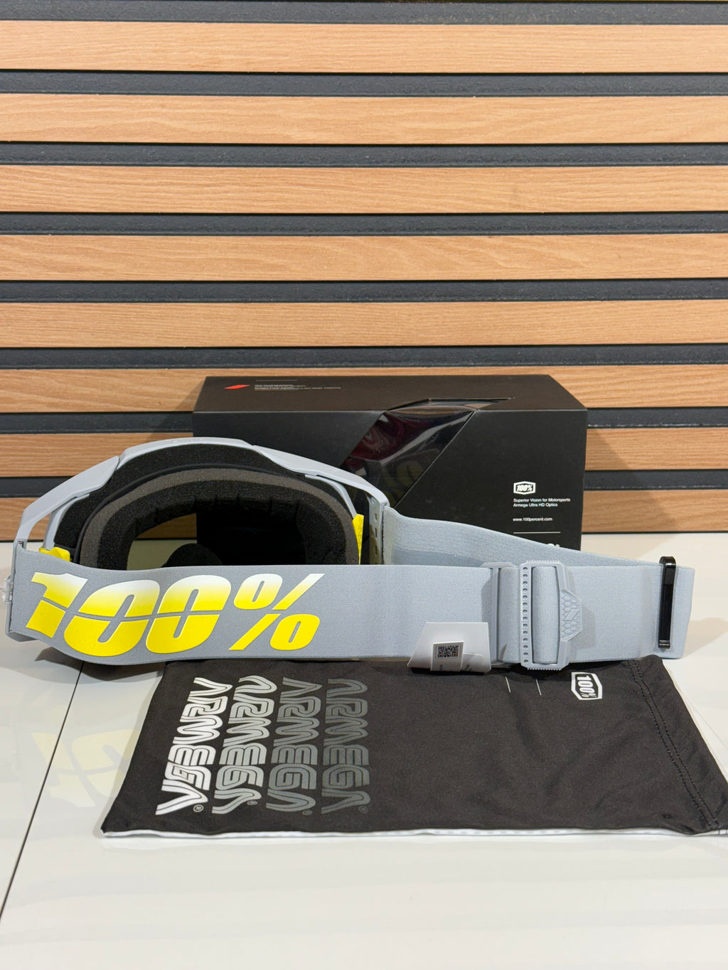 100% Armega Goggles Complex Grey / Yellow - Blue Mirror Lens