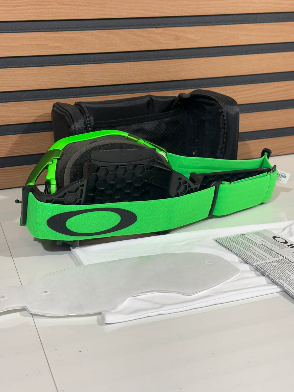 Oakley Airbrake MX Moto Goggles Green - Clear Lens