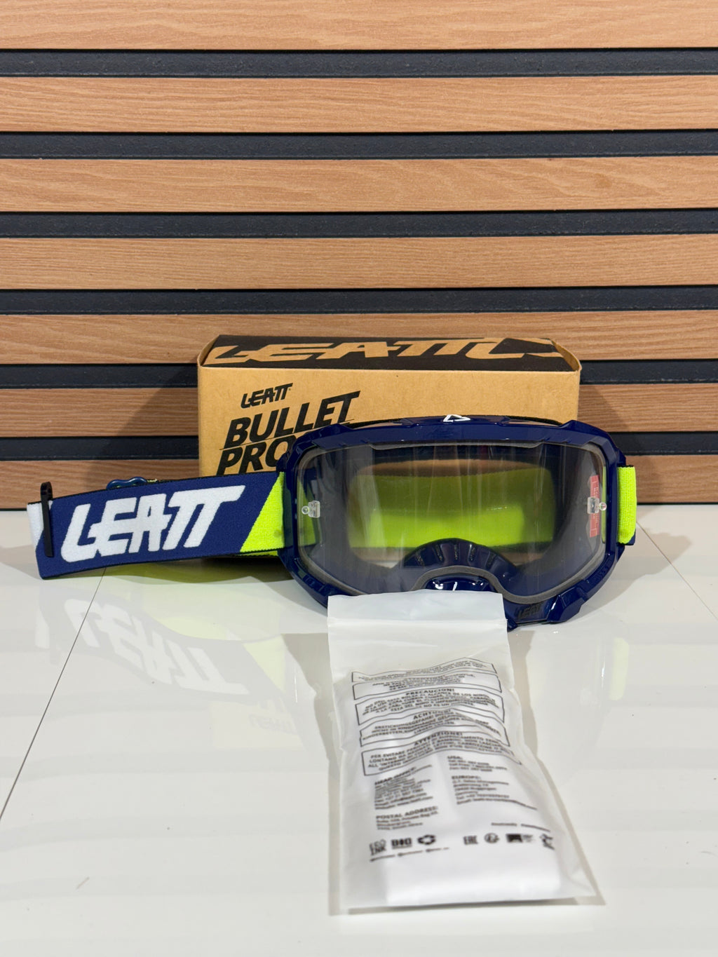 LEATT VELOCITY 4.5 MOTO MX GOGGLES Blue / Neon - Clear Lens