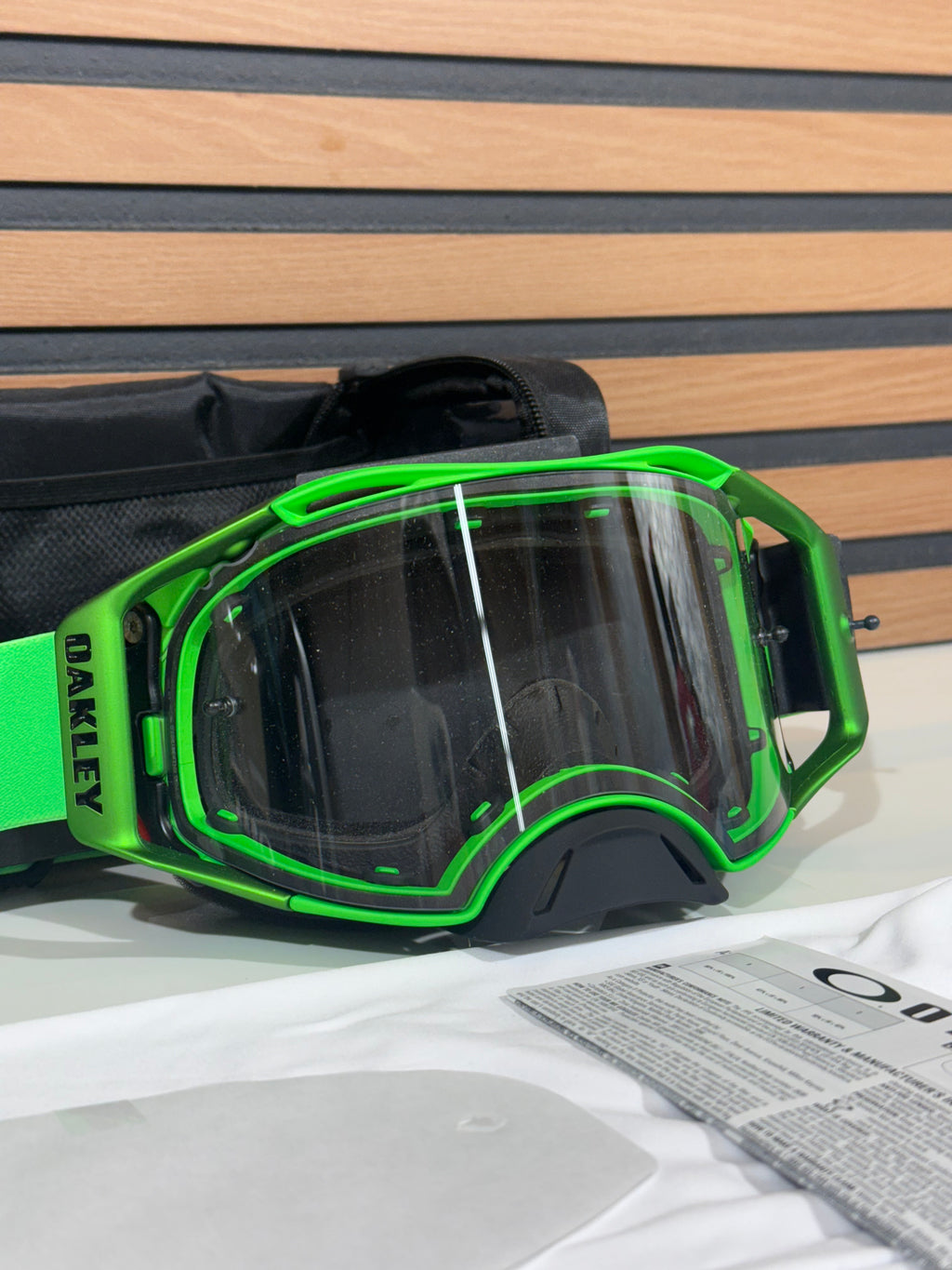 Oakley Airbrake MX Moto Goggles Green - Clear Lens
