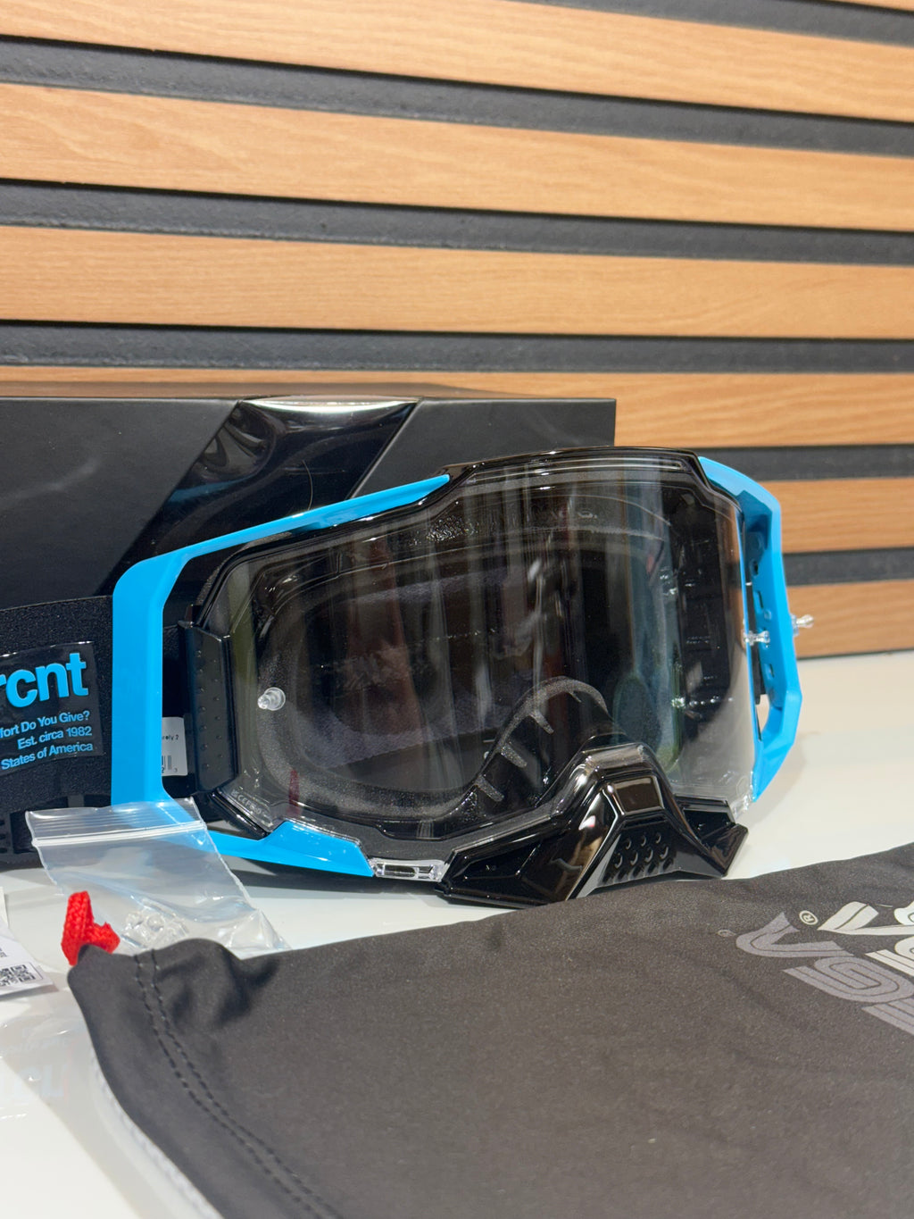 100% Armega Goggle “Barely”Black / Blue - Clear Lens