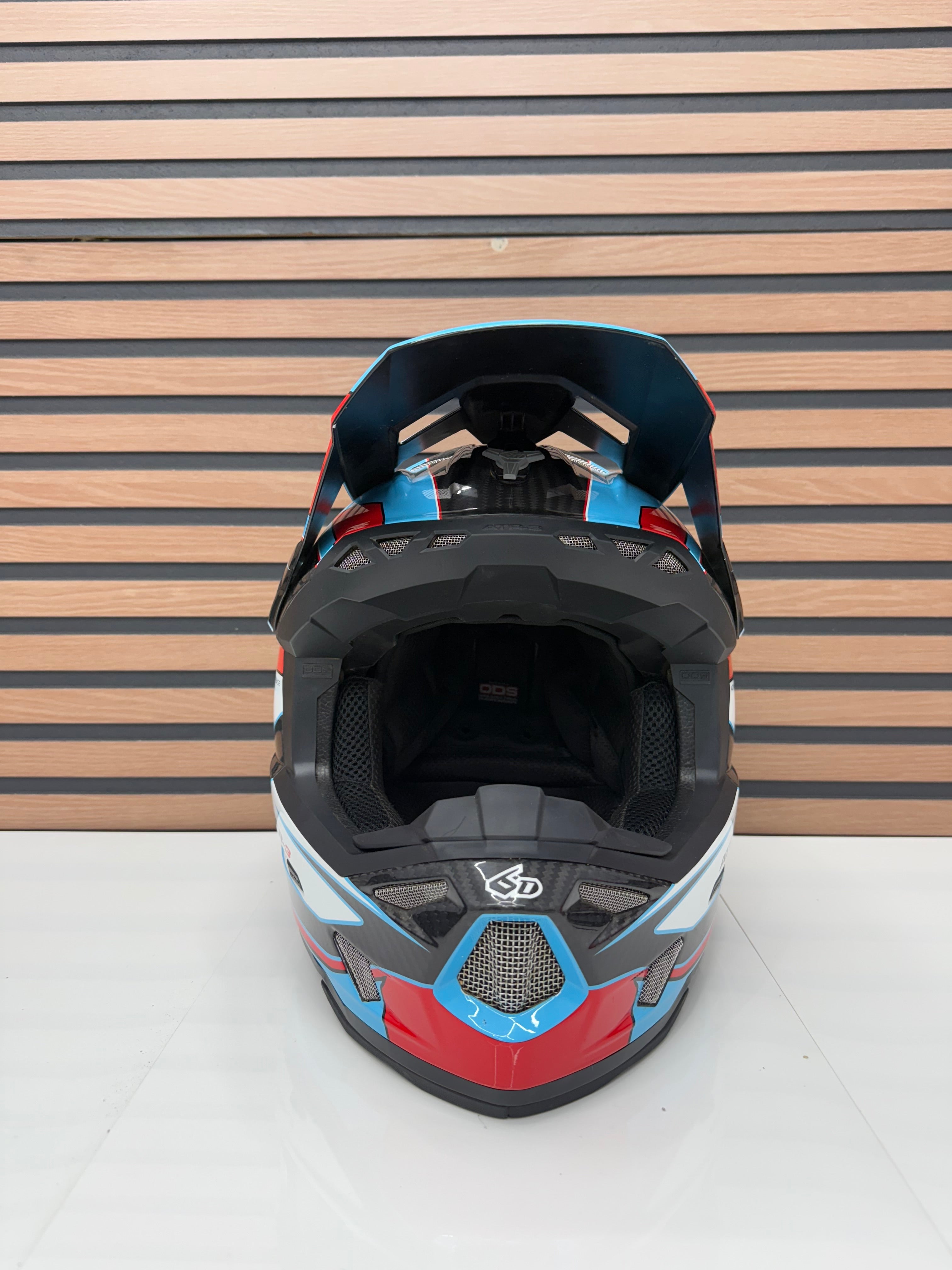 LIKE NEW - 6D Helmets ATR-3 Helmet - Hyper Gloss Red / Blue - XL