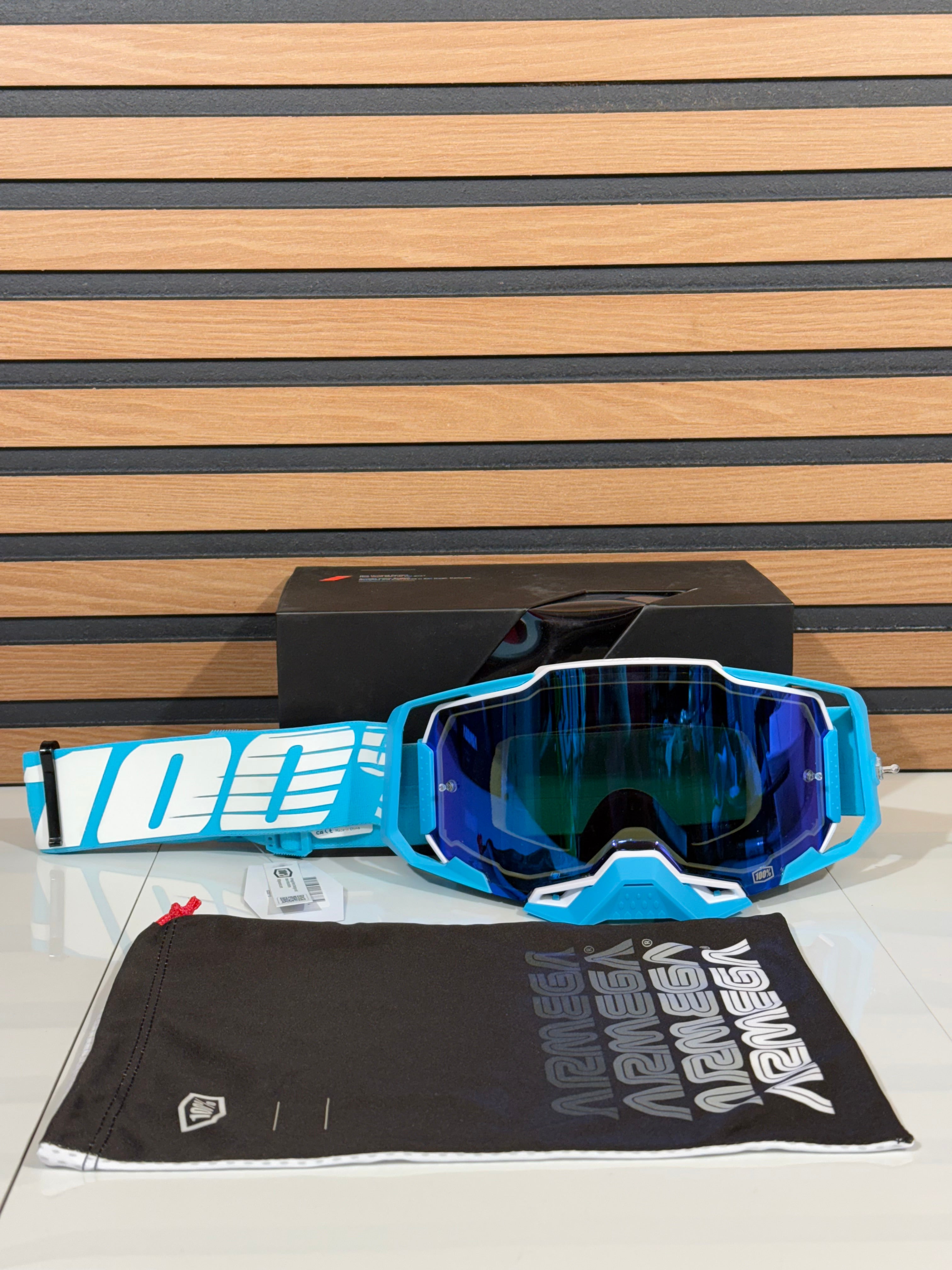 100% Armega Oversized Sky Blue / White - Blue Mirror Lens Goggles