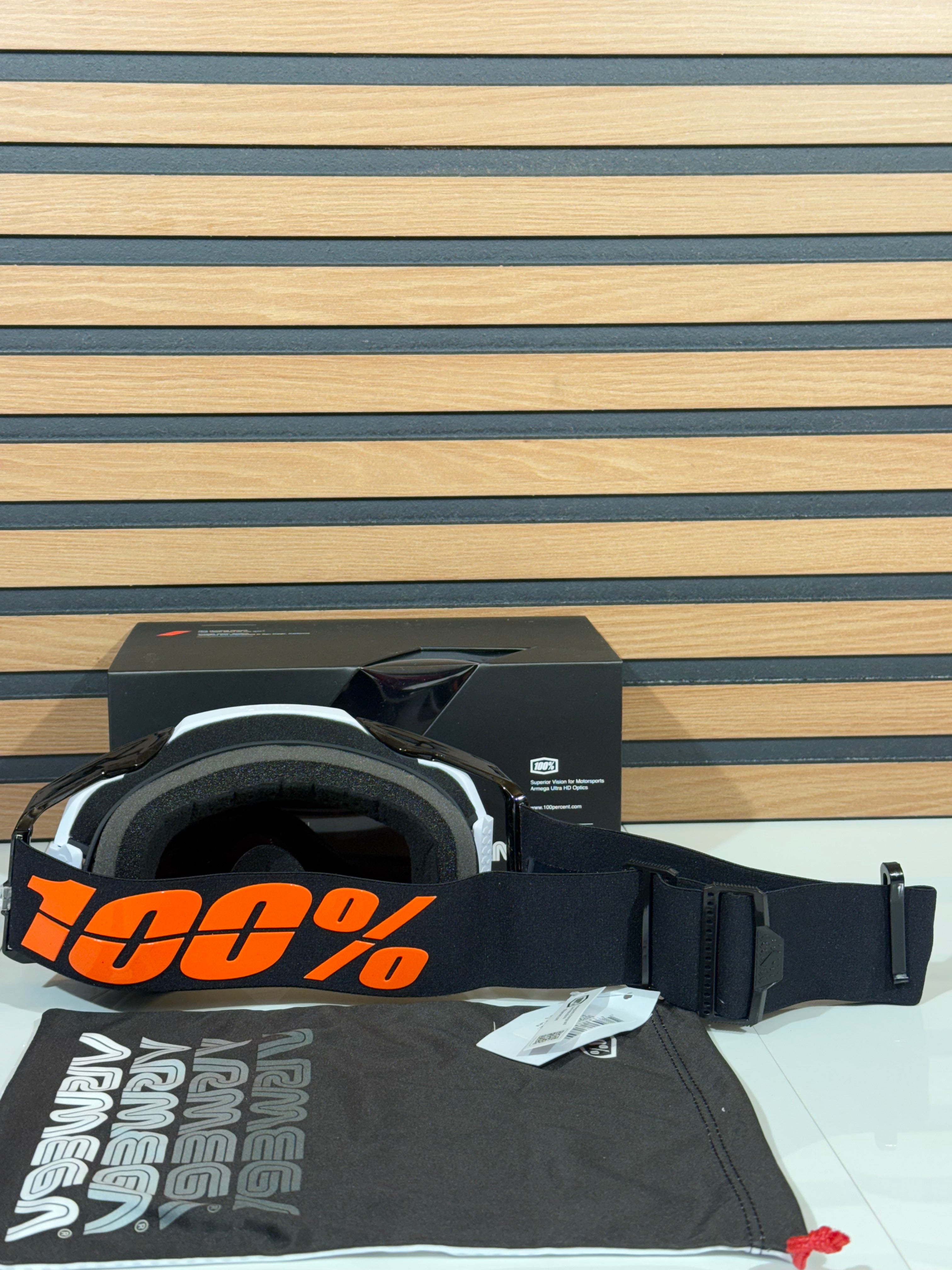 100% ARMEGA GOGGLE BLACKTAIL - HIPER SILVER MIRROR LENS