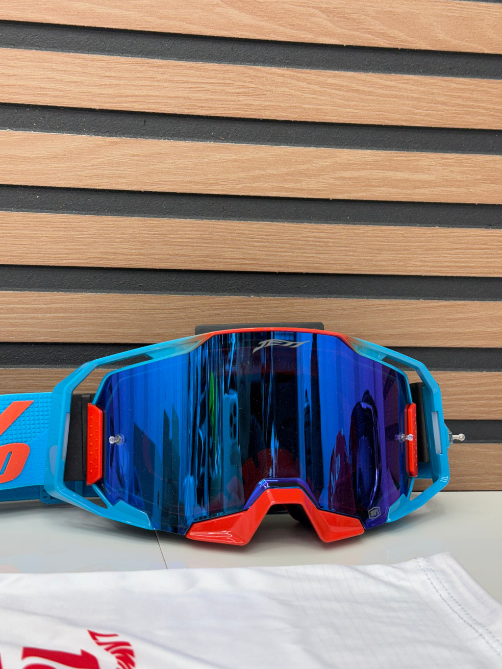 100% Armatic Goggle LE Lawrence 18 Blue / Red - Blue Mirror Lens