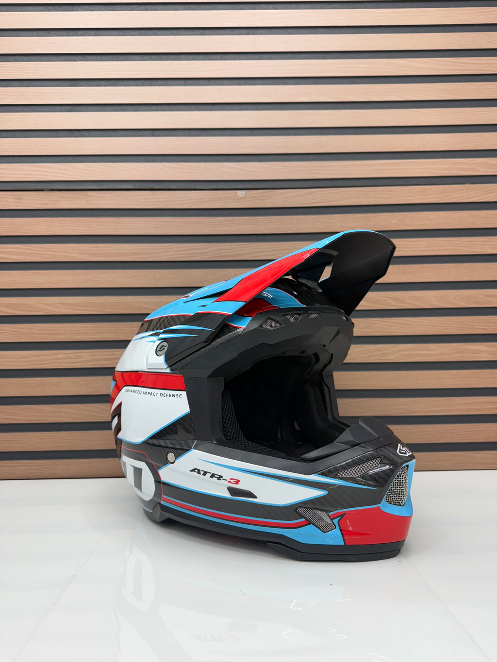 LIKE NEW - 6D Helmets ATR-3 Helmet - Hyper Gloss Red / Blue - XL
