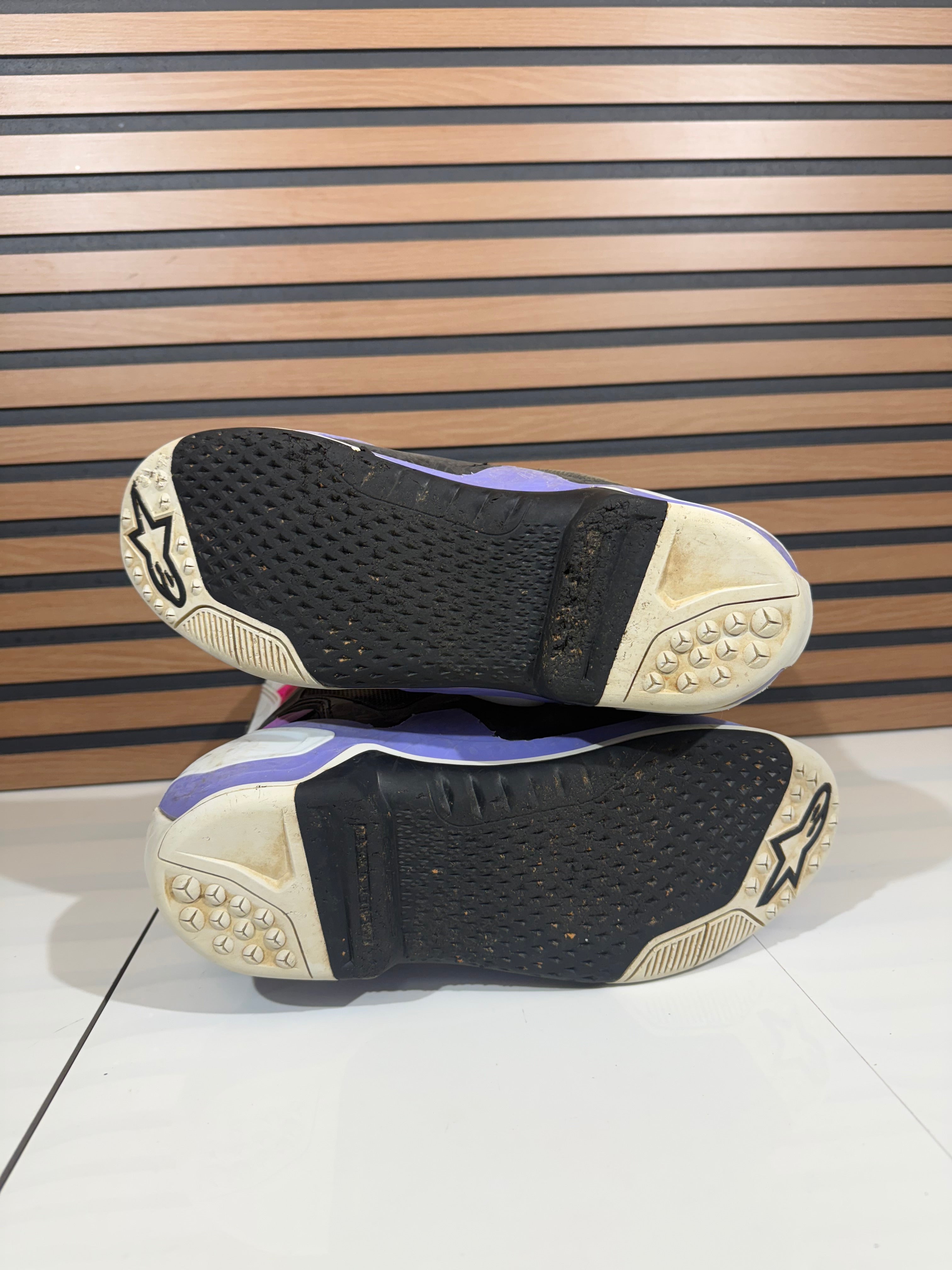 Used Alpinestars Tech 10 Boots Size 9 Daytona - White / Purple / Pink + Inner Booties