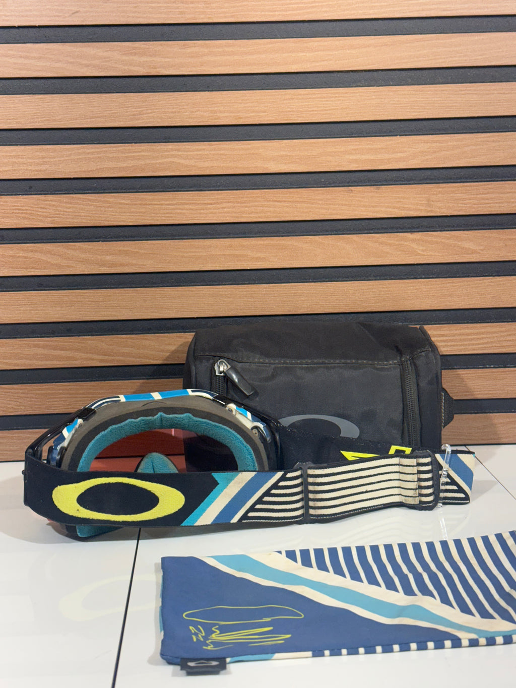 Used Rare Oakley Airbrake Chad Reed Goggle Blue / Neon - Red Lens Two Two Motorsports