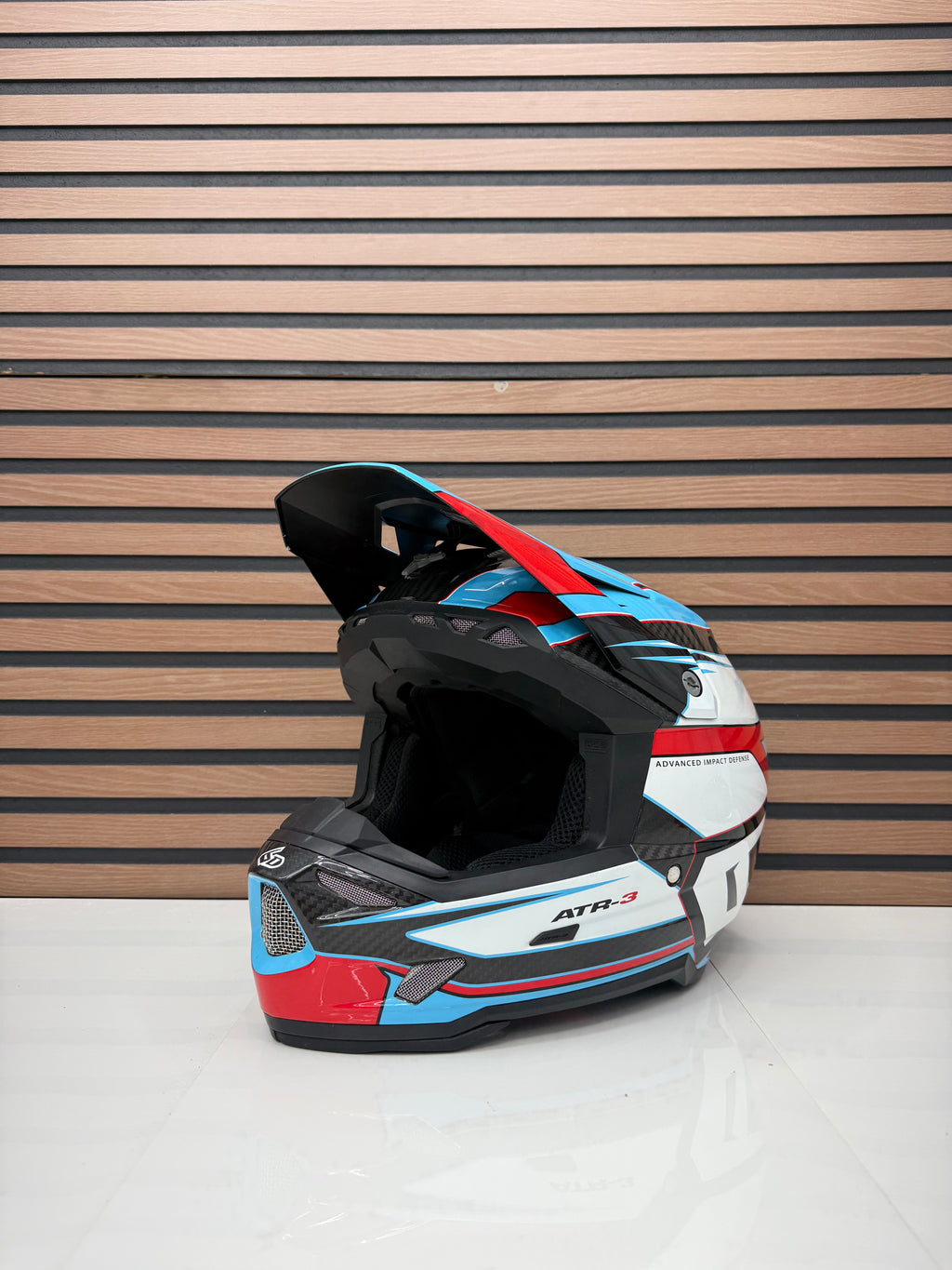 LIKE NEW - 6D Helmets ATR-3 Helmet - Hyper Gloss Red / Blue - XL