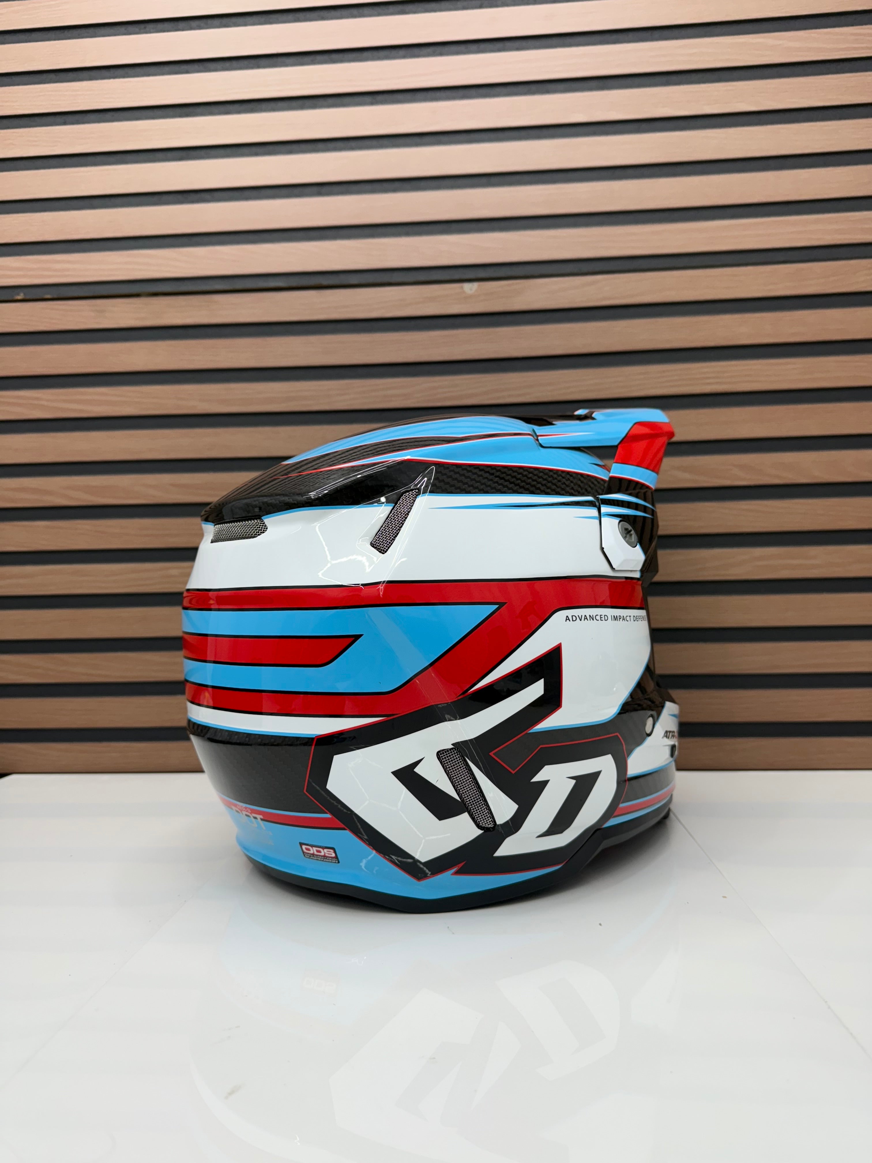 LIKE NEW - 6D Helmets ATR-3 Helmet - Hyper Gloss Red / Blue - XL
