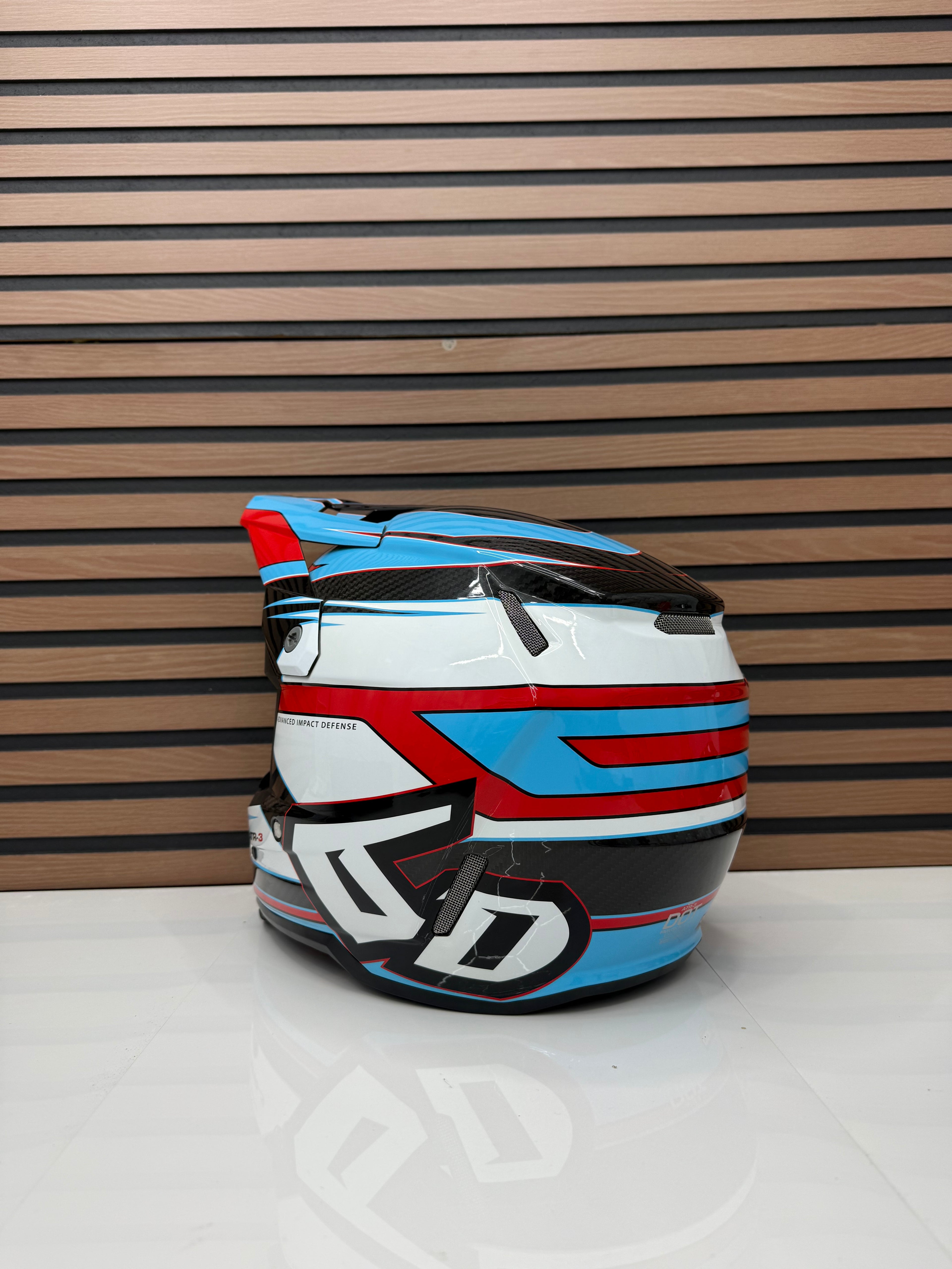 LIKE NEW - 6D Helmets ATR-3 Helmet - Hyper Gloss Red / Blue - XL