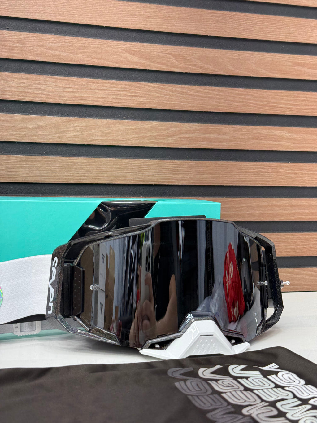 100% Armega x Seven Goggle Holowave White / Bassboat - Smoke Lens