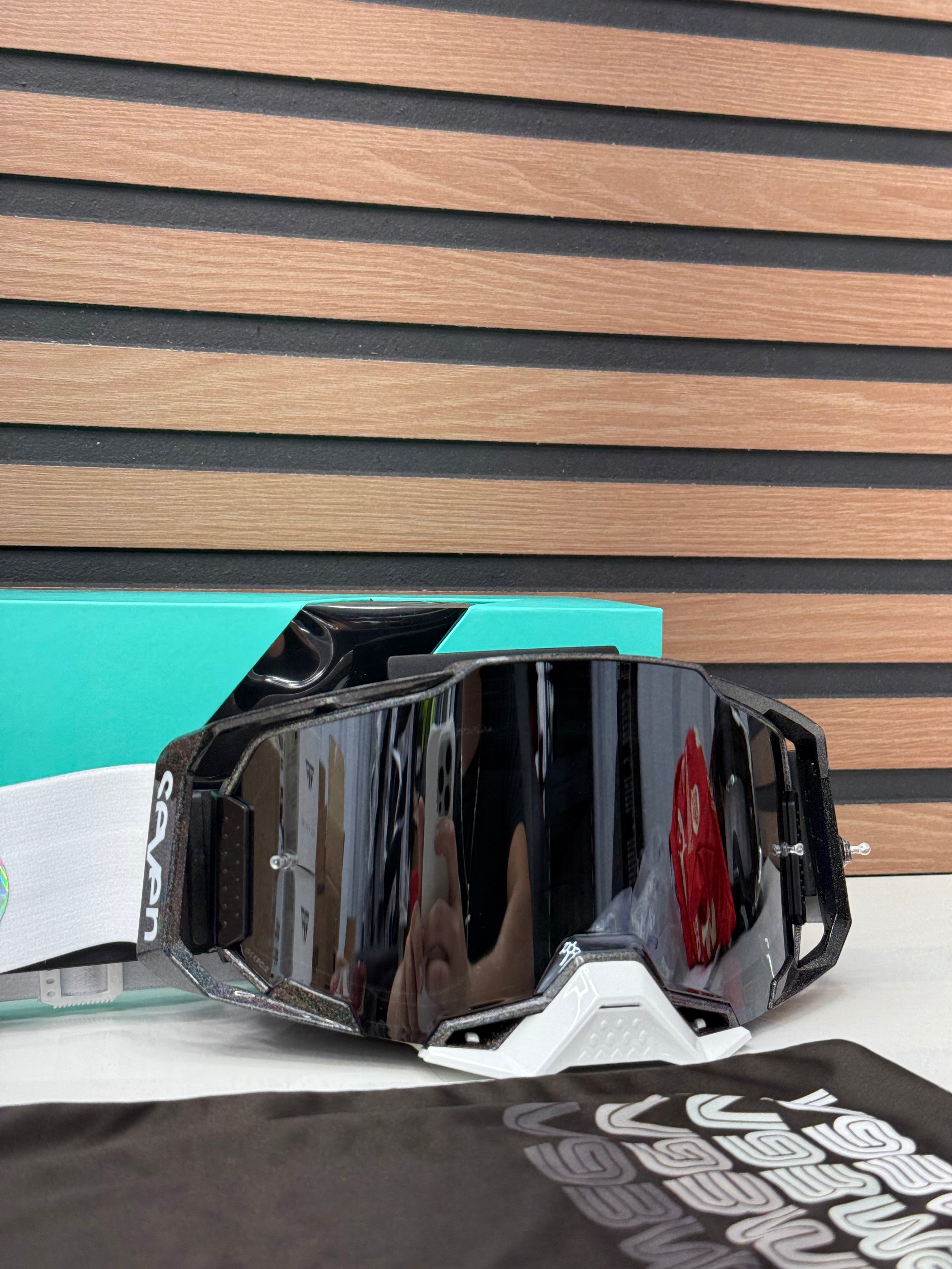 100% Armega x Seven Goggle Holowave White / Bassboat - Smoke Lens